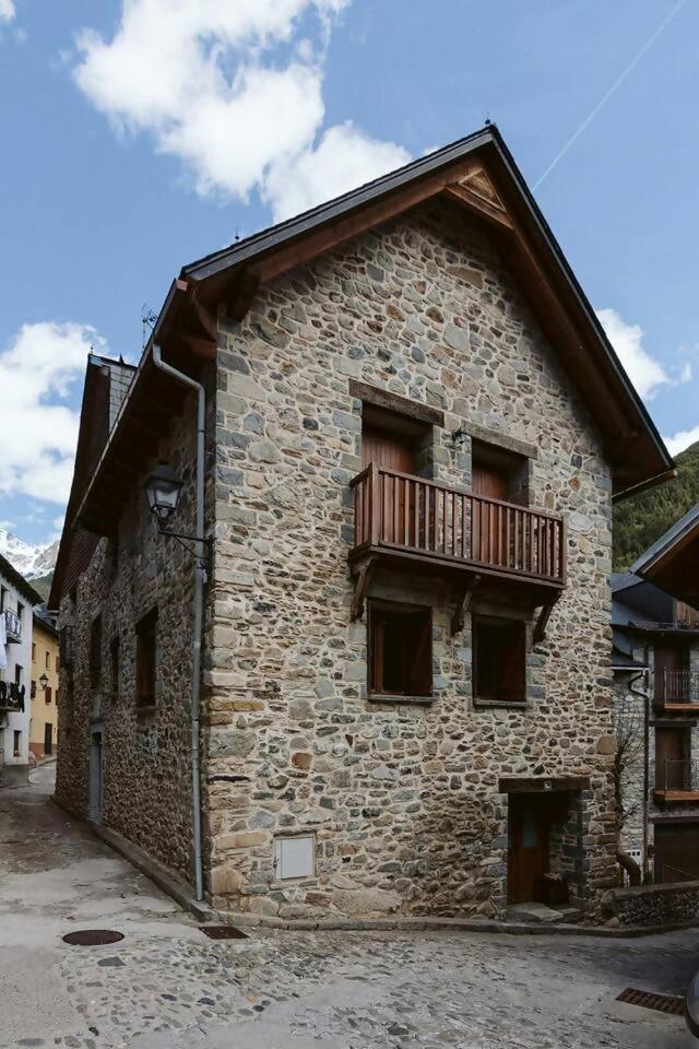 Cantal Sallent De Gallego Sencillo Y Acogedor Zewnętrze zdjęcie